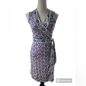 Dianę Von Furstenberg silk vintage wrap dress size 4